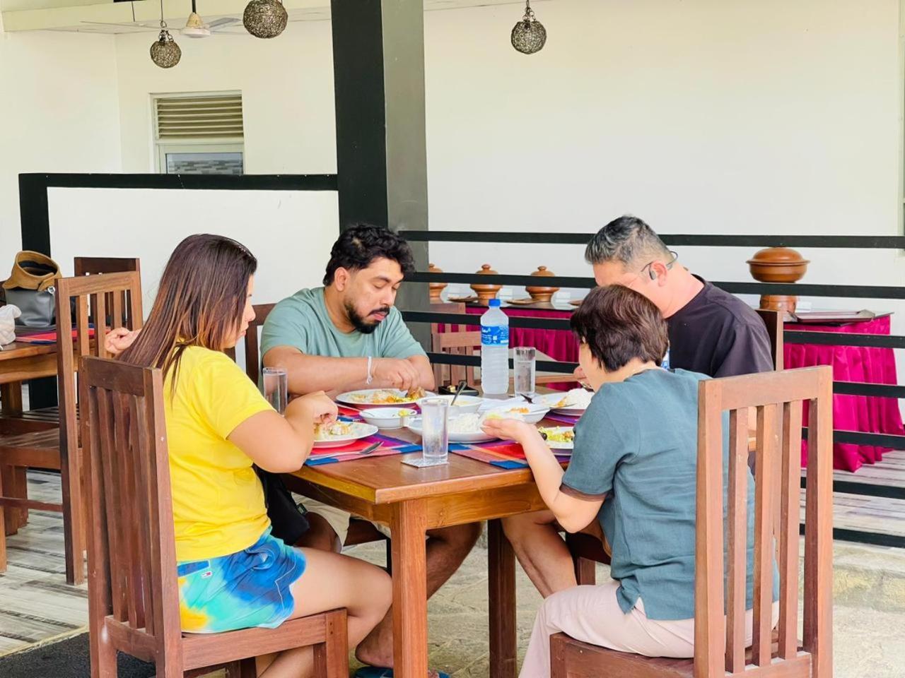 C B S Resort Udawalawe Kültér fotó